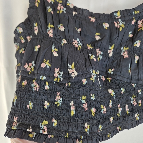 Free People Black Floral Smocked Cropped Tie At Shoulder Summer Top Sz S. - Picture 4 of 10